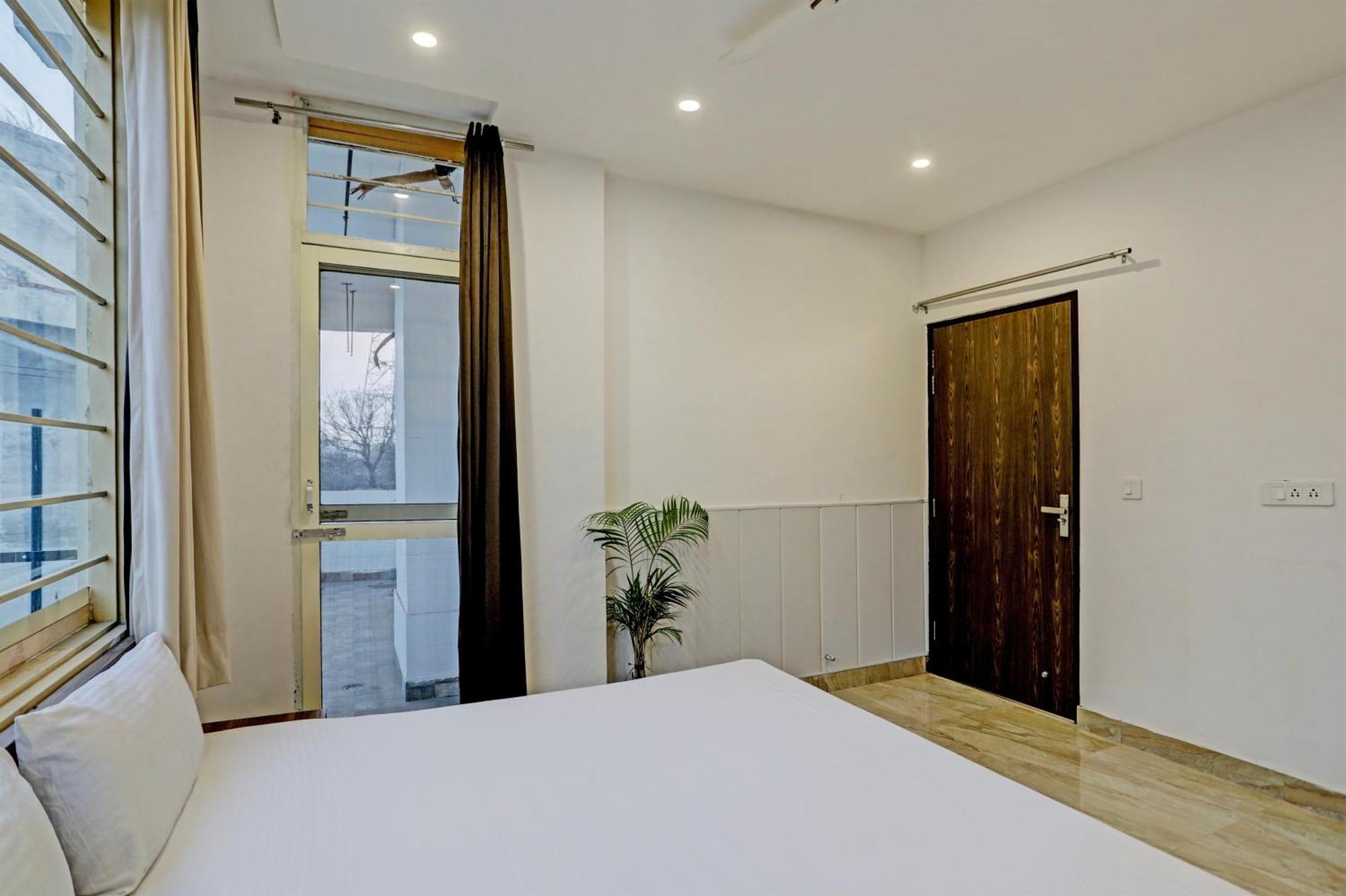 Oyo Home Green View Appartments Beas Luaran gambar