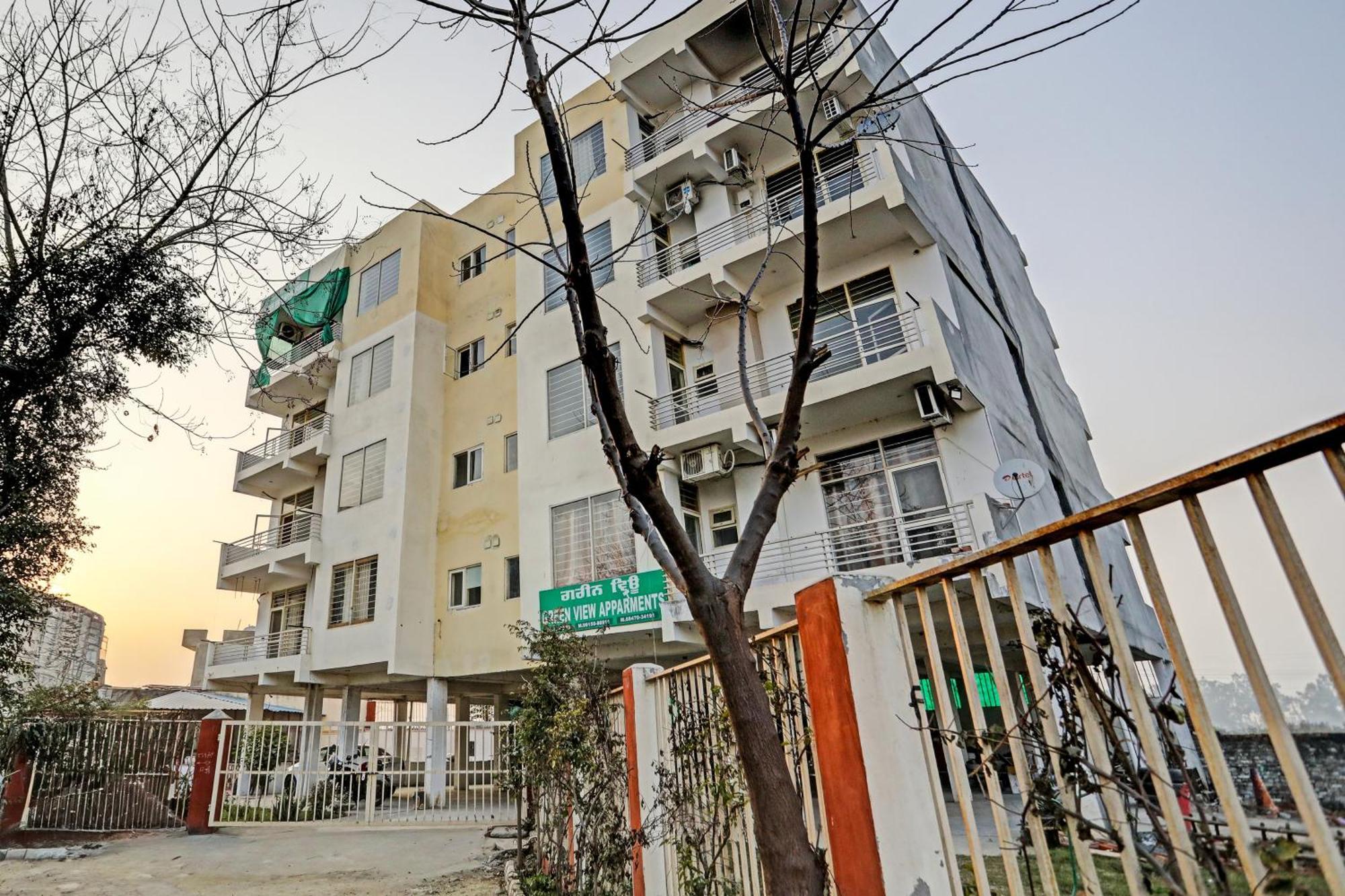 Oyo Home Green View Appartments Beas Luaran gambar