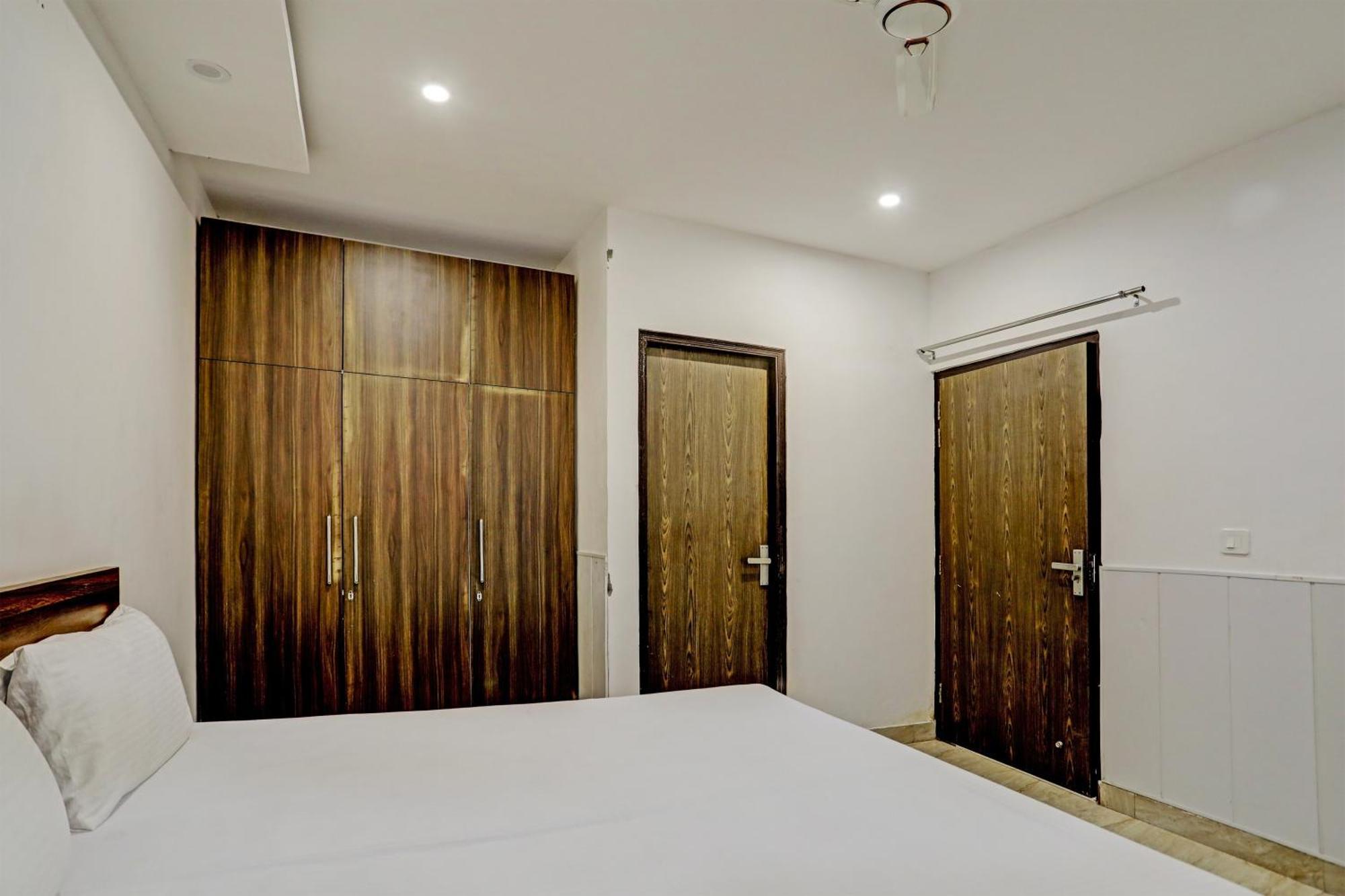 Oyo Home Green View Appartments Beas Luaran gambar