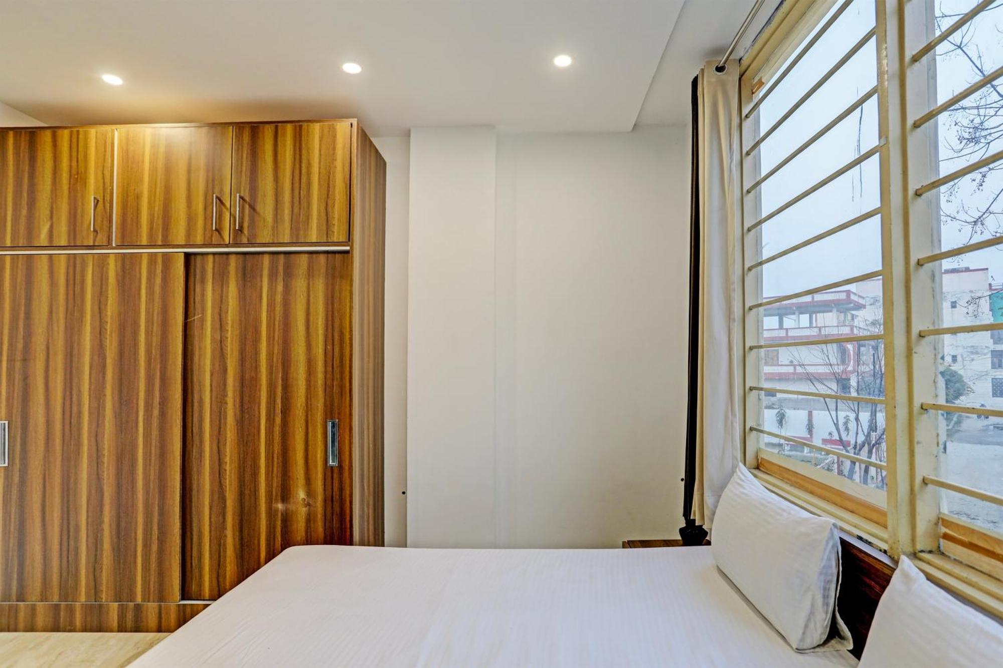 Oyo Home Green View Appartments Beas Luaran gambar