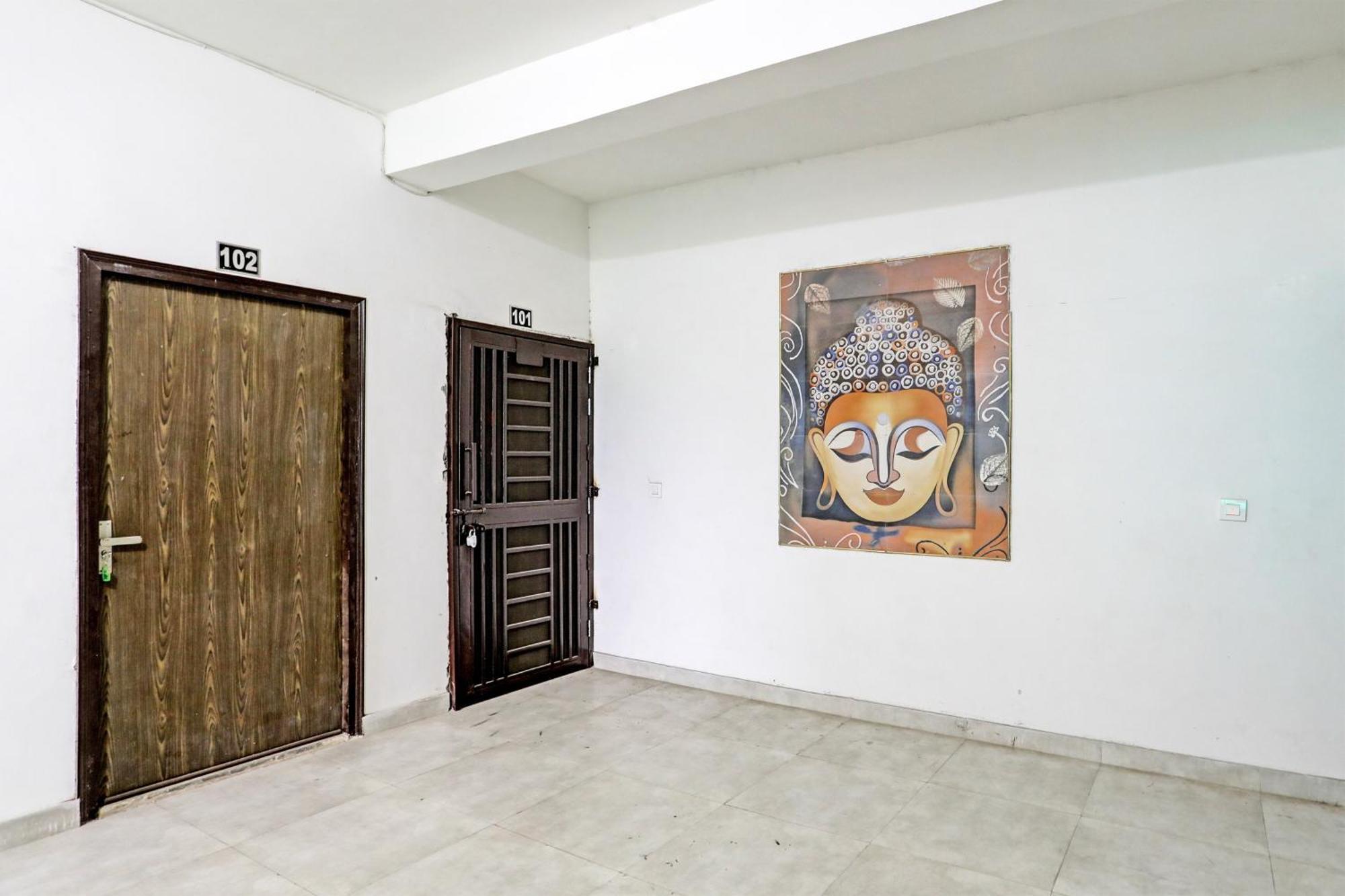 Oyo Home Green View Appartments Beas Luaran gambar
