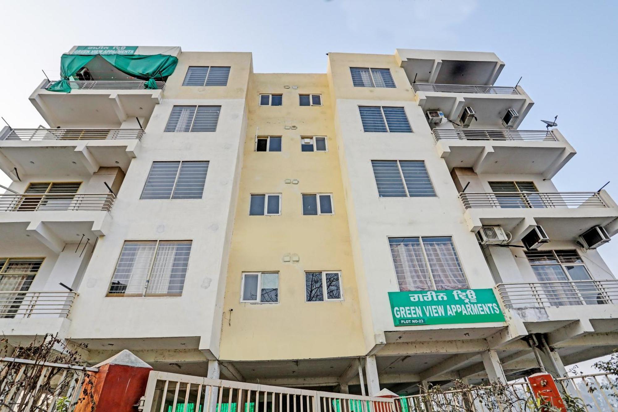 Oyo Home Green View Appartments Beas Luaran gambar