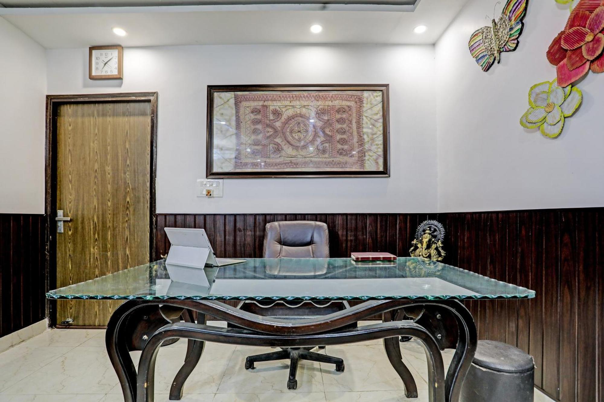 Oyo Home Green View Appartments Beas Luaran gambar